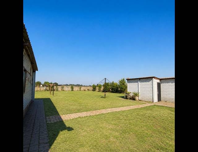 2.80HA SMALLHOLDING FOR SALE IN BOLTONWOLD